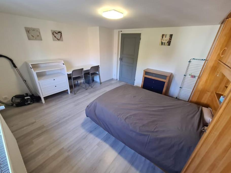 Apartment Entier Dans Cour Interieure *