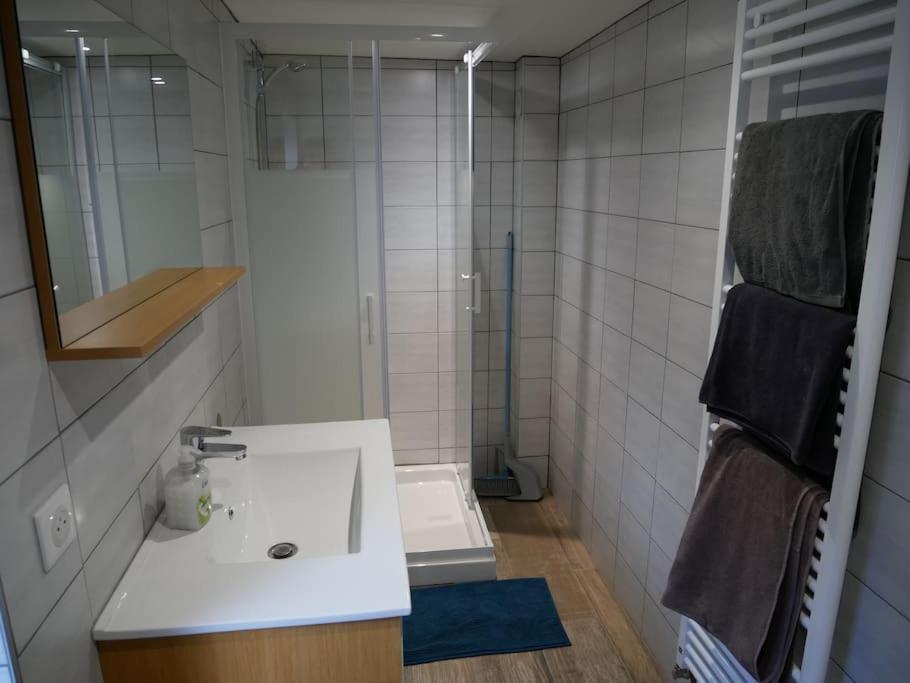Entier Dans Cour Interieure Epfig